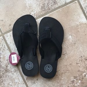 black flip flops